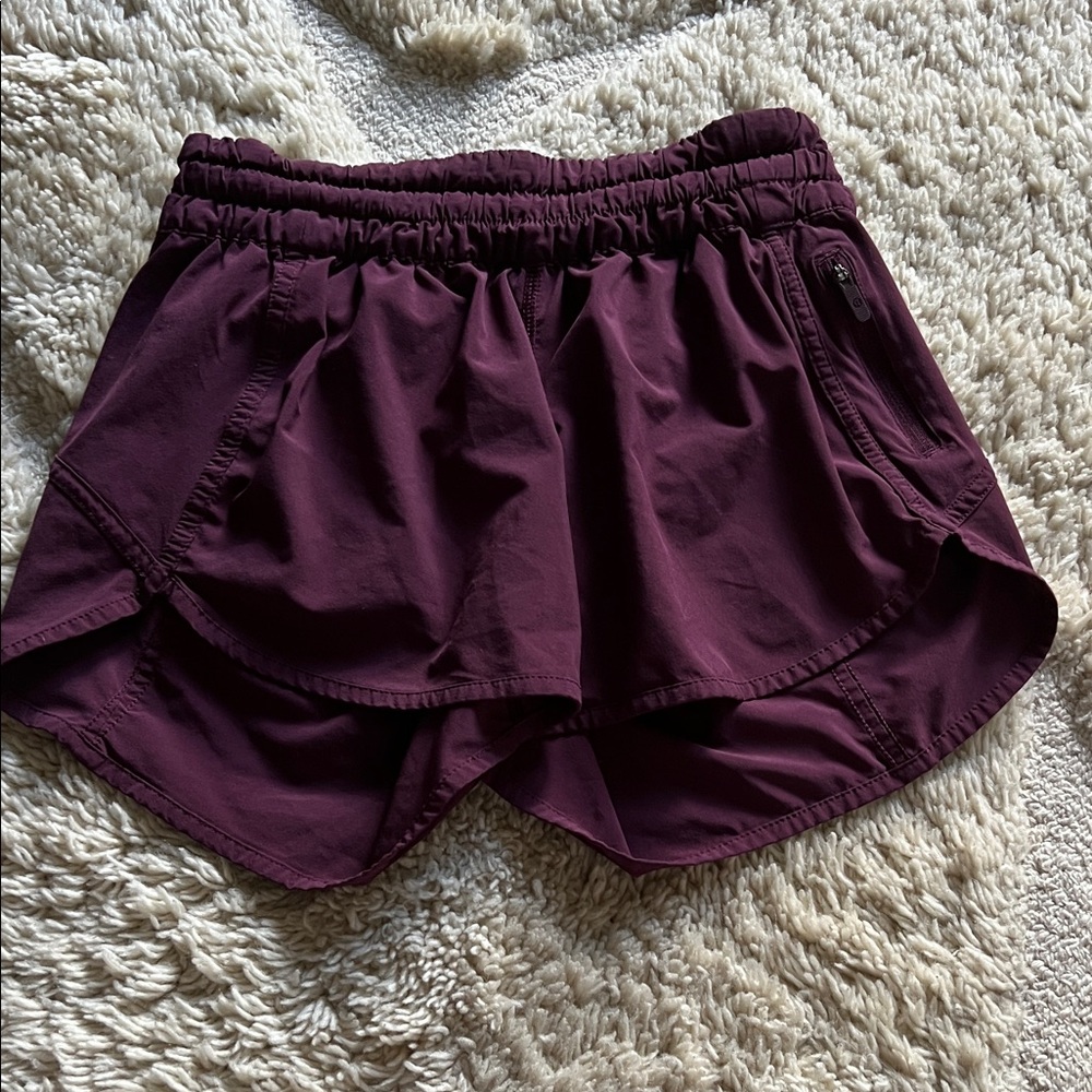 Lululemon Tracker shorts